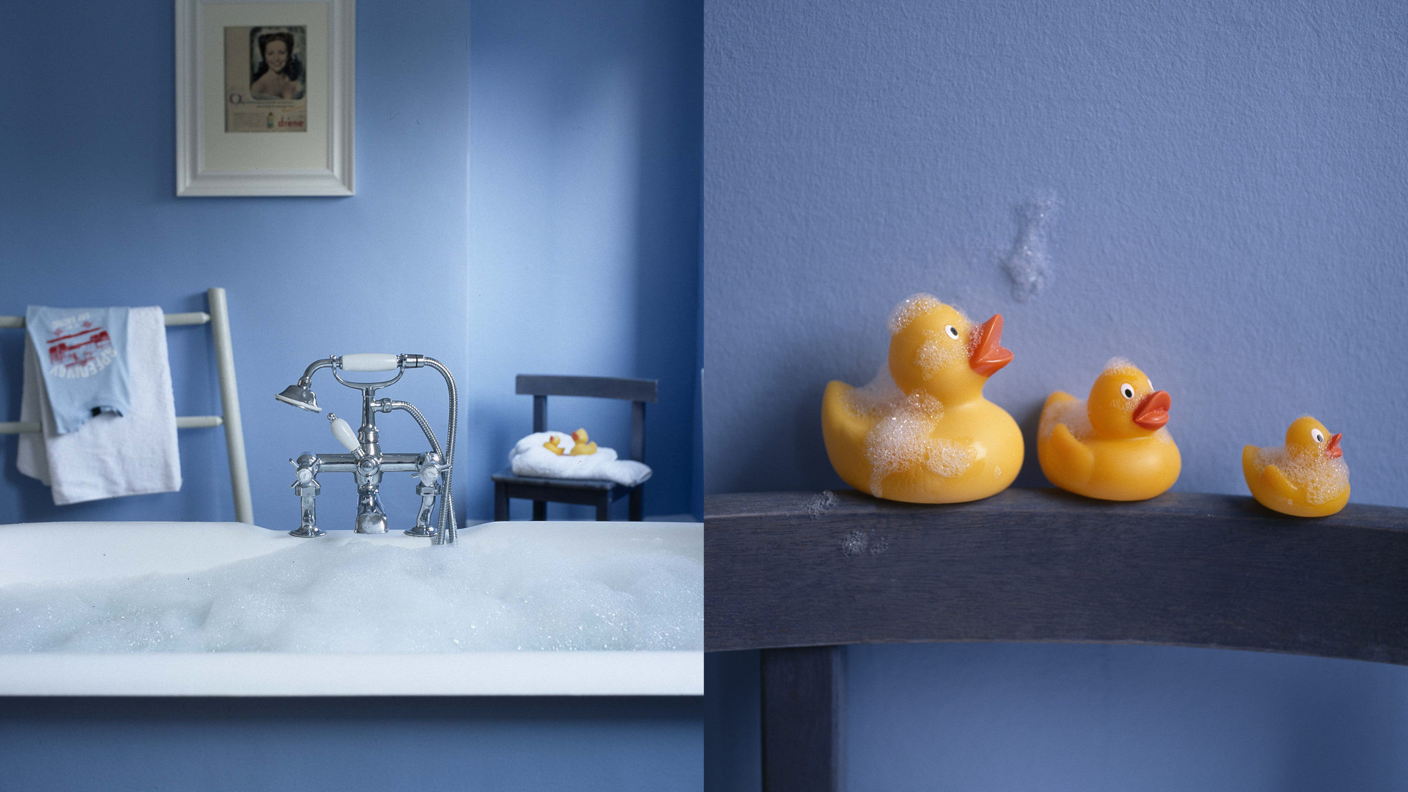 Sakinlestirici mavi bir banyo yaratin Yeşil ile beyazın birlikte kullanılması küçük bir banyonun daha canlı ve havadar görünmesine yardım ederken deniz mavisi sakinleştirici bir etki yaratacak ve eşleşmeyen tasarımın bir bütün haline gelmesine yardımcı olacaktır.